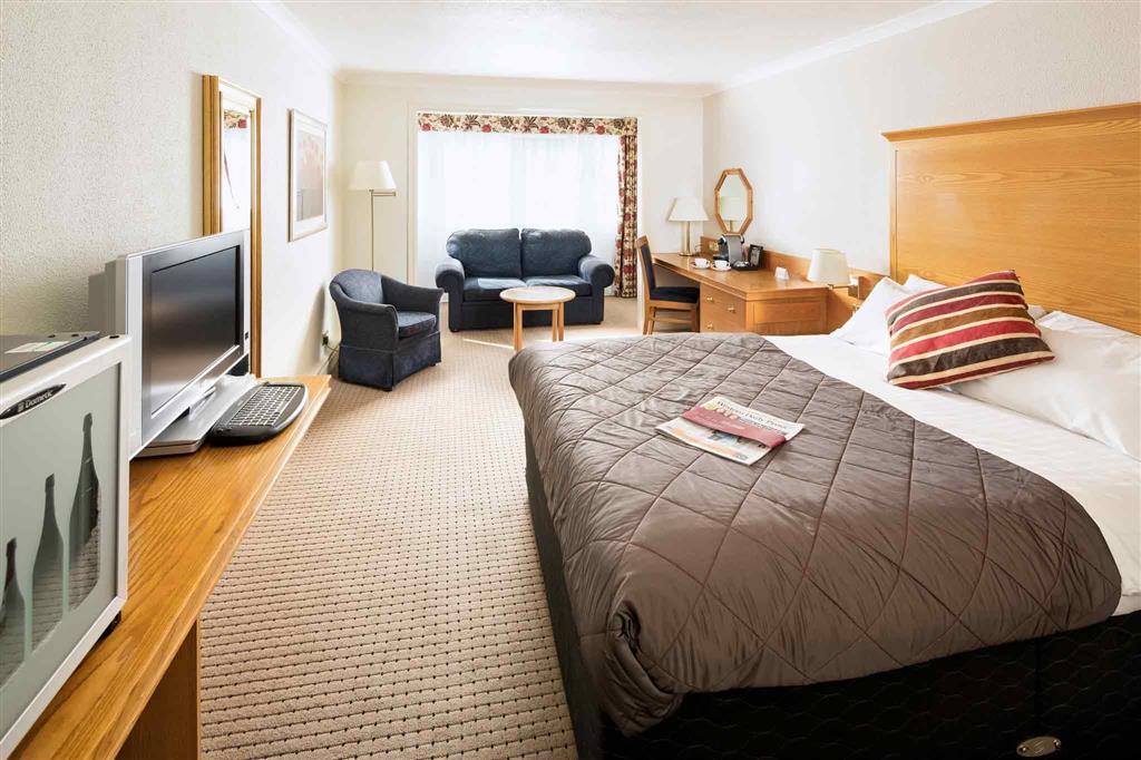 Mercure Bristol North The Grange Hotel Winterbourne Exterior foto